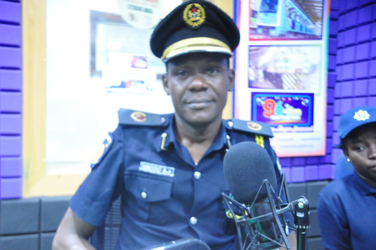 lagostraffic961's tweet photo. Guest on #FireServiceCalling is Head, Public Education Asst. Chief Fire Officer Lagos State Fire and Rescue Service Amodu Shakiru

Cc: @LAG_FireService https://t.co/2jRFMiyhmP