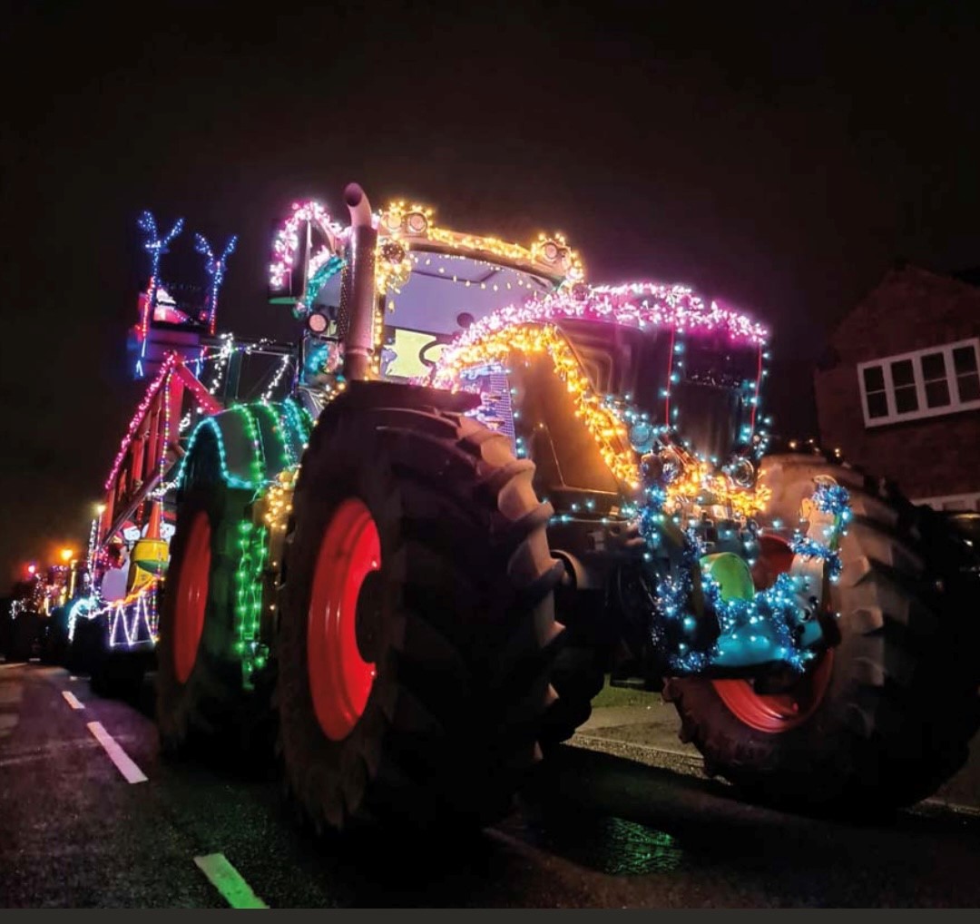 afgroupuk's tweet photo. Octobers fuelcard volume through the pumps was 914,000 litres.
Enough for a tractor to go from @LandsEnd to @JohnOGroats 3436 times
#AFvent #Farm #Smart #Procurement #festivetractorrun #Fuel https://t.co/1PBduMEuzc