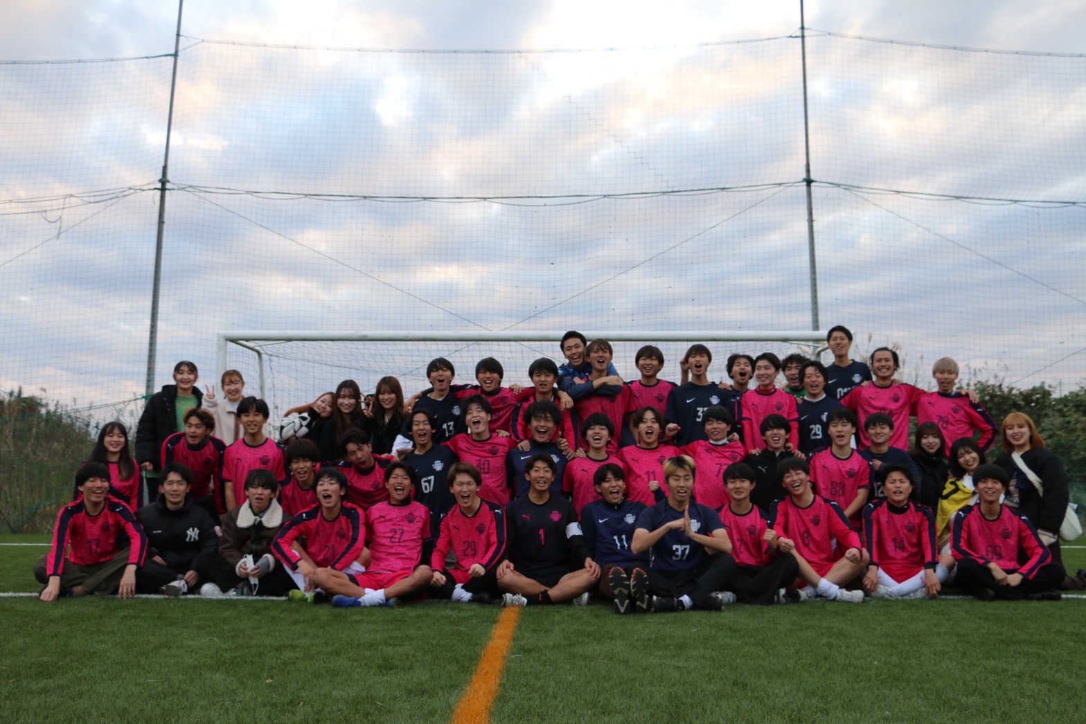 明治大学体育会サッカー部創部百年史　駿台蹴友会　非売品 明治大学体育会サッカー部創部百年史 駿台蹴友会 非売品