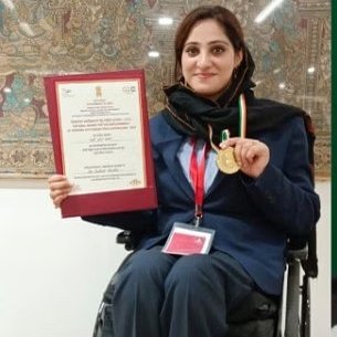 VisionLadakh's tweet photo. President Murmu honoured #JK’s first wheelchair-bound basketball player #InshaBashir with National Awards for the Empowerment of Persons with Disabilities for 2021 and 2022 during a function in #Delhi. https://t.co/ZWVVYbVy3Y
