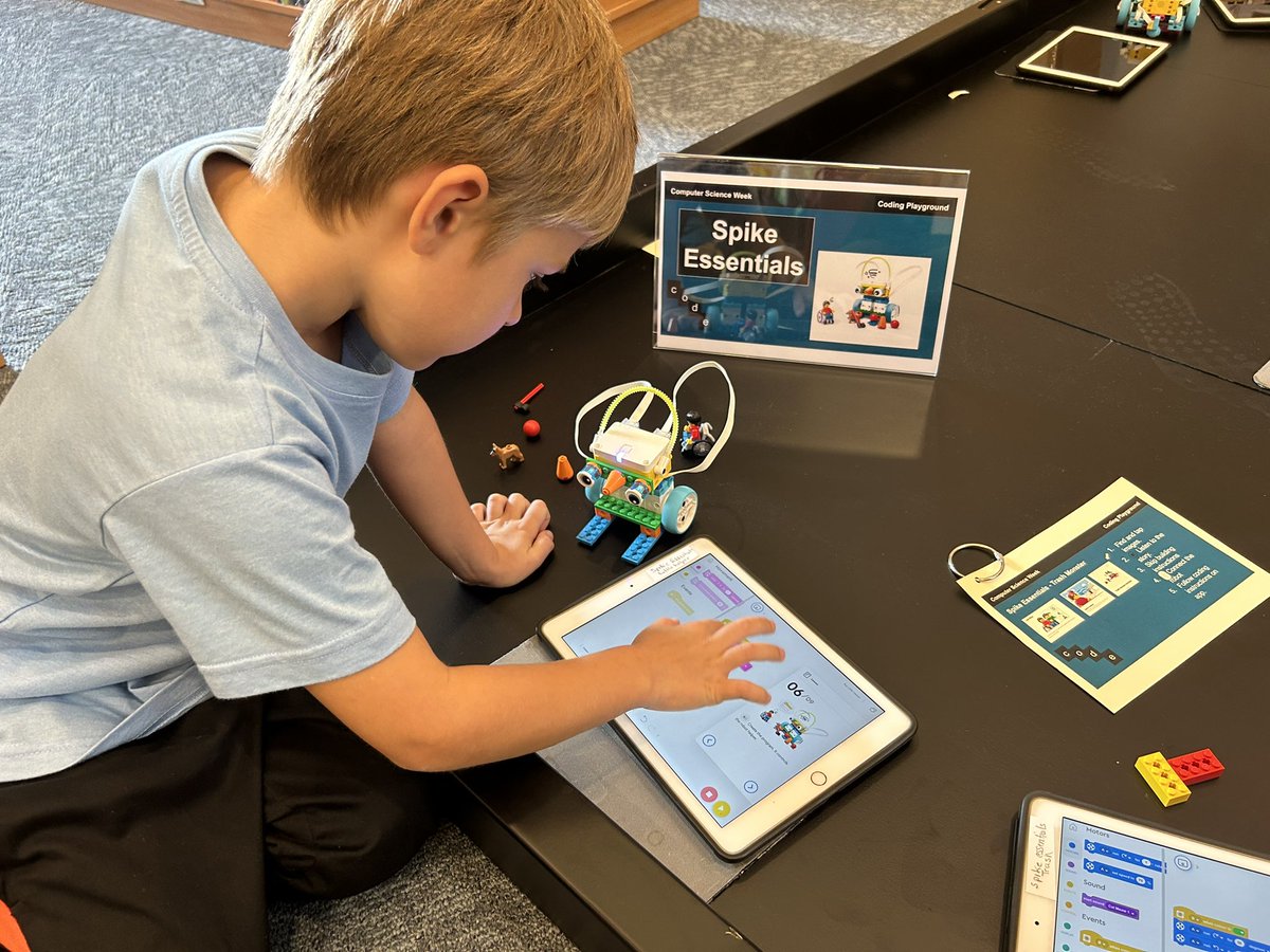 OrleeMedalion's tweet image. Students love exploring a variety of coding activities in our Coding Playground @WBAISIsrael @carolllemieux #CompSciEdWeek #HourofCode @PlayOsmo @firstlegoleague #mousebots #beebots