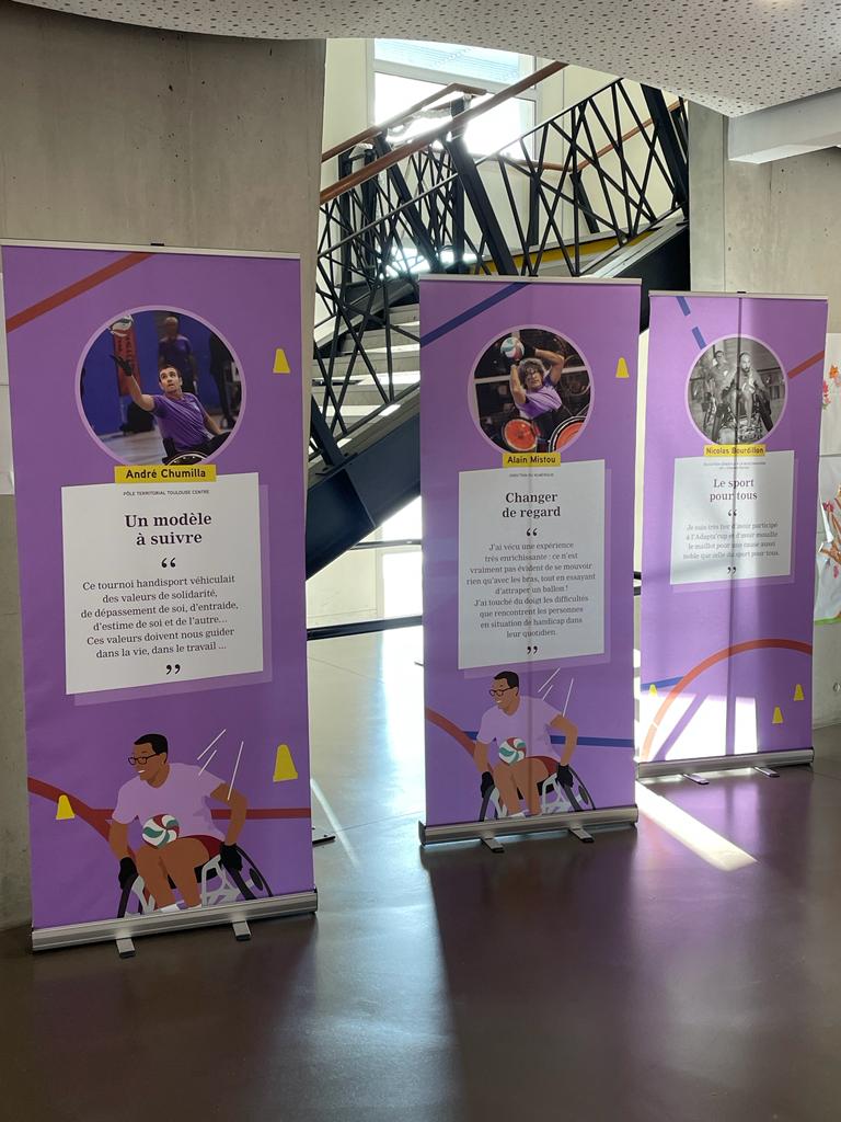 JPVernant31's tweet photo. 📢Journée de sensibilisation sur le handicap au @JPVernant31! Courts métrages, Exposition prêtée par @Toulouse, mur d'expression et des échanges riches avec les élèves! Bravo à toute l'équipe des AESH pour leur mobilisation! 👏@DSDEN31 @actoulouse @AymericMeiss @leclercarno https://t.co/ohpJPumlPs