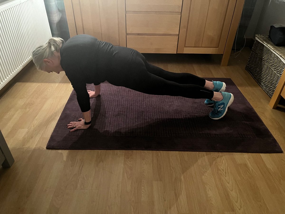 PilatesPlusPhys's tweet photo. 💪Here are Liz and Peter successfully holding their planks for 3 mins each! They are both so motivated and dedicated to improving their physical health. Very inspirational! 🥇

Email us to see how 1:1 Pilates can help you!

#plank #pilates #edinburgh #physio #physioledpilates https://t.co/1Usfqc0szP
