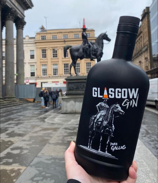 <a href="/TheGlasgowGin/">GlasgowGin</a> is bursting with real Glaswegian character. It's bold, cheeky and lively, but also has a soft and sweet side, fun, fresh and fruity. Find out more and give it a try at this Saturday's in-store tasting with Steph, 1-5pm. 

geraldos.co.uk/blogs/events/s…