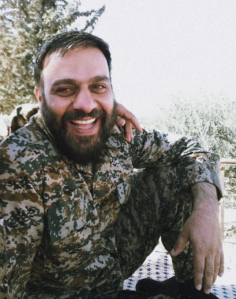 seyed___h's tweet photo. یه صلوات برای شهید حسین محرابی بفرستیم؟ :) https://t.co/DspmrN7yND
