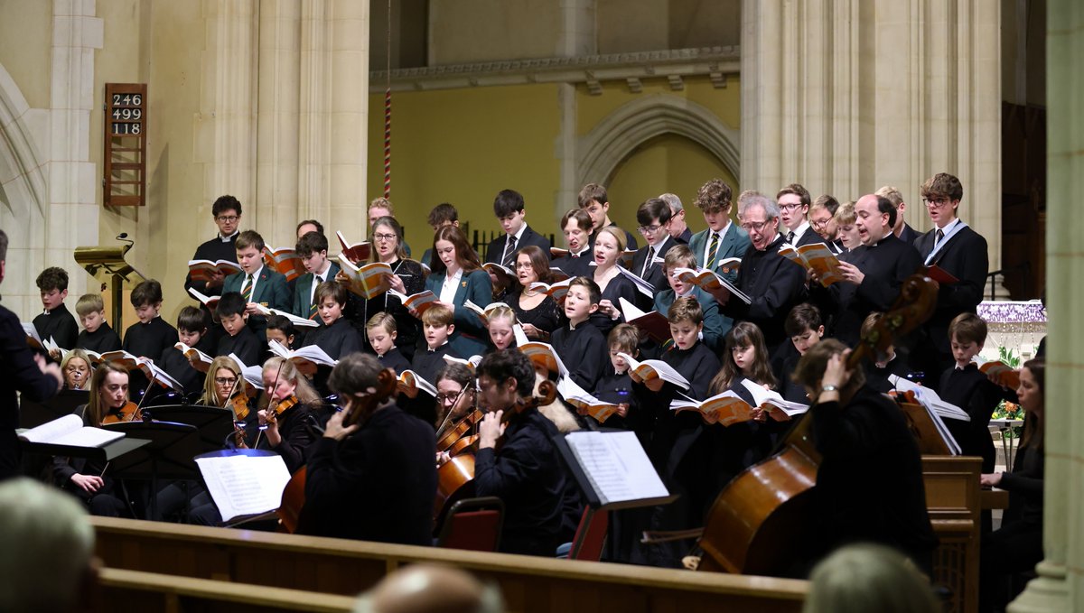 BenniesDevelop's tweet photo. Great to welcome back OP's to sing in the recent Messiah Concert performed by the Ealing Abbey Choir &amp; St Benedict's Consort Choir all conducted by the wonderfully talented Mr Chris Eastwood (Director of Music). https://t.co/ylpu6ktFgJ