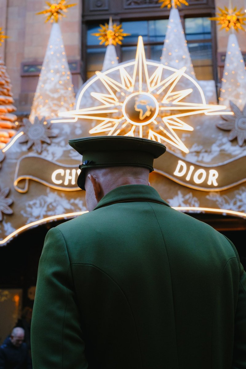 snapsbyfox's tweet photo. A Christmas in London https://t.co/oNcDNMaJKs