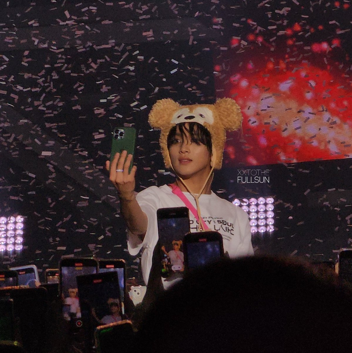 ใครคือผชดคนนั้นคะะ😭😭😭😭😭😭😭