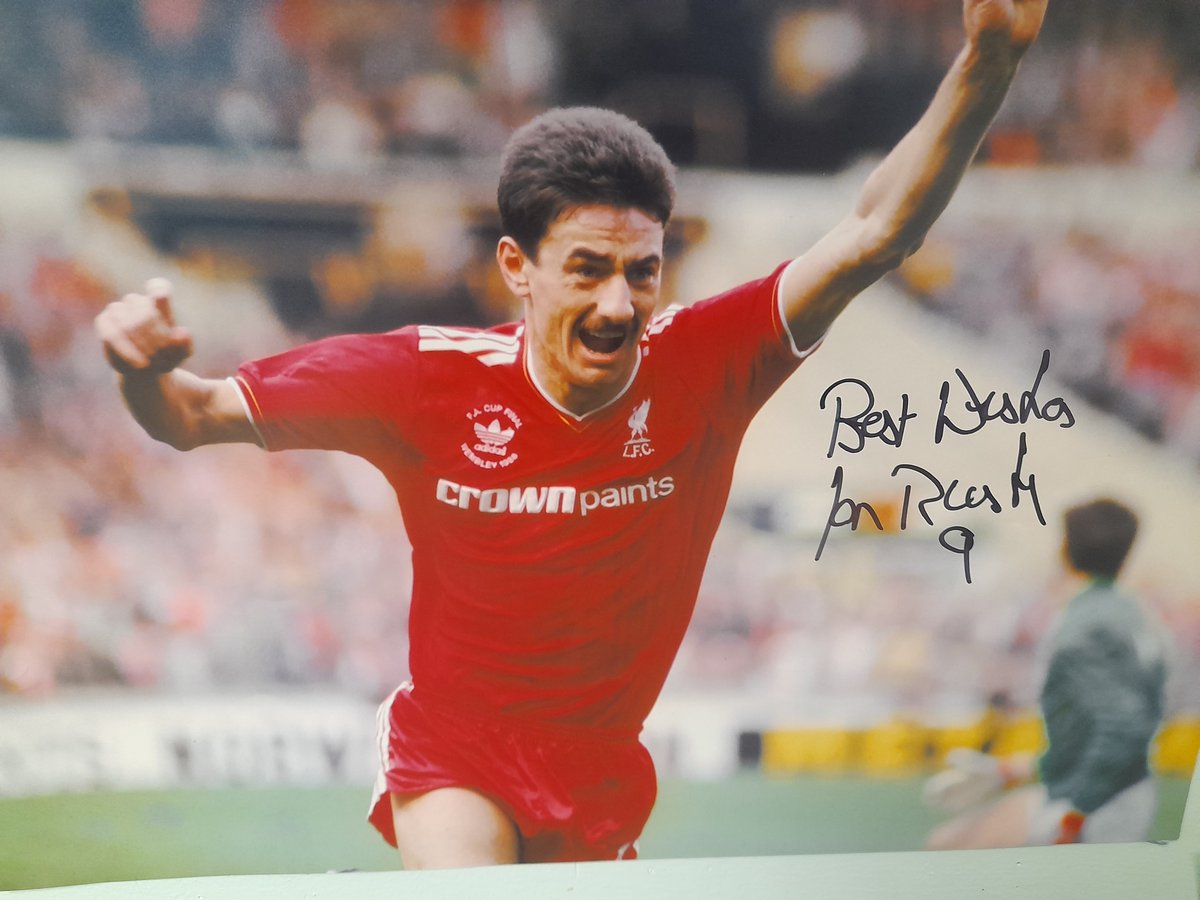 Here at St.Richard Gwyn, we are very proud that Cymru and Liverpool legend Ian Rush is a past pupil. Fantastic to watch him presenting during the World Cup, while learners watched the match in the theatre. Balchder! Arwr o'r ardal. 
<a href="/srgchs/">St Richard Gwyn Catholic High School</a>