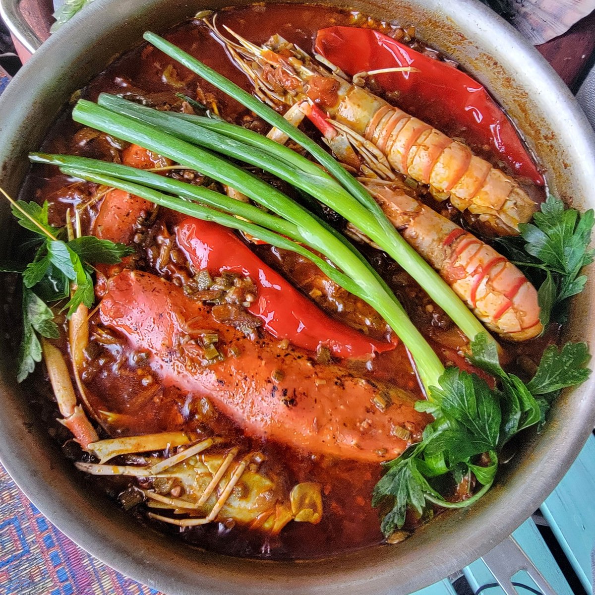 AfiaAnnebasua's tweet photo. I made Seafood Okro Stew.  Now this Ghanaian is happy! Have a nice day world! https://t.co/UAel2b5WvY