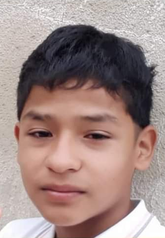 desaparecidaorg's tweet photo. Nehemías Daniel Suraide tiene 12 años, desapareció el 4/12 en el barrio San Pedrito, San Salvador de Jujuy. Estatura 1,54. Vestía una musculosa negra con bordes verdes, pantalón deportivo oscuro y zapatillas blancas. Compartir y avisar #URGENTE al ☎️ 388- 6828607, o 911 https://t.co/Uqw9vFXS74