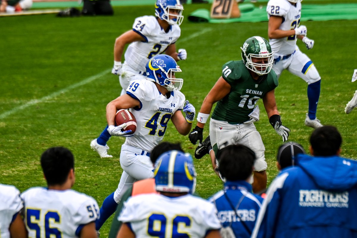 kurumaebi_aio's tweet photo. 博多で用事を済ませた後全日本大学アメリカンフットボール選手権準決勝を観戦。関学の試合を見たのは学生時代からウン10年ぶり。寒かったけど熱かった。
#nikon #D780 #photograghy #americanfootball #関西学院大学ファイターズ #西南学院大学グリーンドルフィンズ #faighters #greendolphins https://t.co/R3q9KdmedV