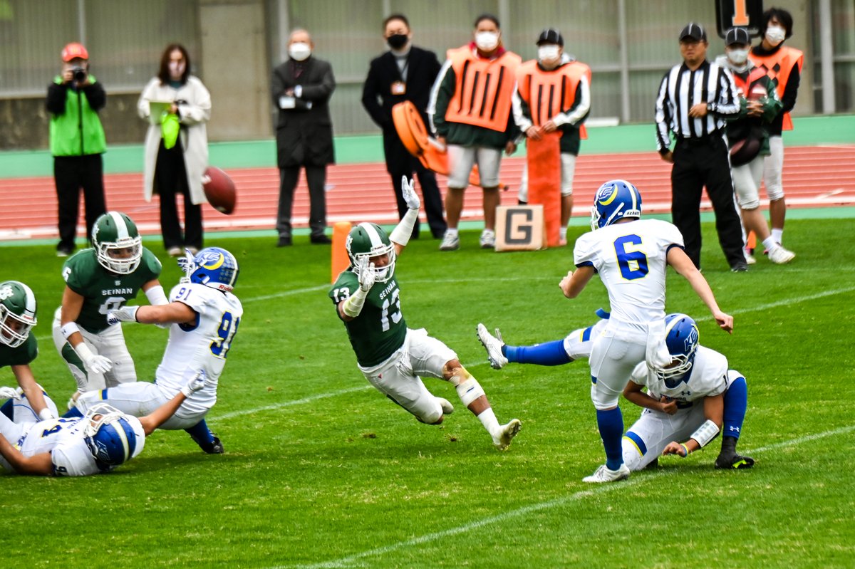 kurumaebi_aio's tweet photo. 博多で用事を済ませた後全日本大学アメリカンフットボール選手権準決勝を観戦。関学の試合を見たのは学生時代からウン10年ぶり。寒かったけど熱かった。
#nikon #D780 #photograghy #americanfootball #関西学院大学ファイターズ #西南学院大学グリーンドルフィンズ #faighters #greendolphins https://t.co/R3q9KdmedV