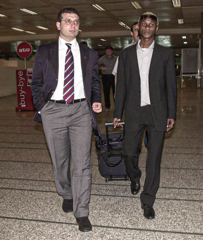 İbrahima Yattara'nın Türkiye'ye ayak bastığı ilk anlar. Gelecekte yaşayacaklarından habersizce.