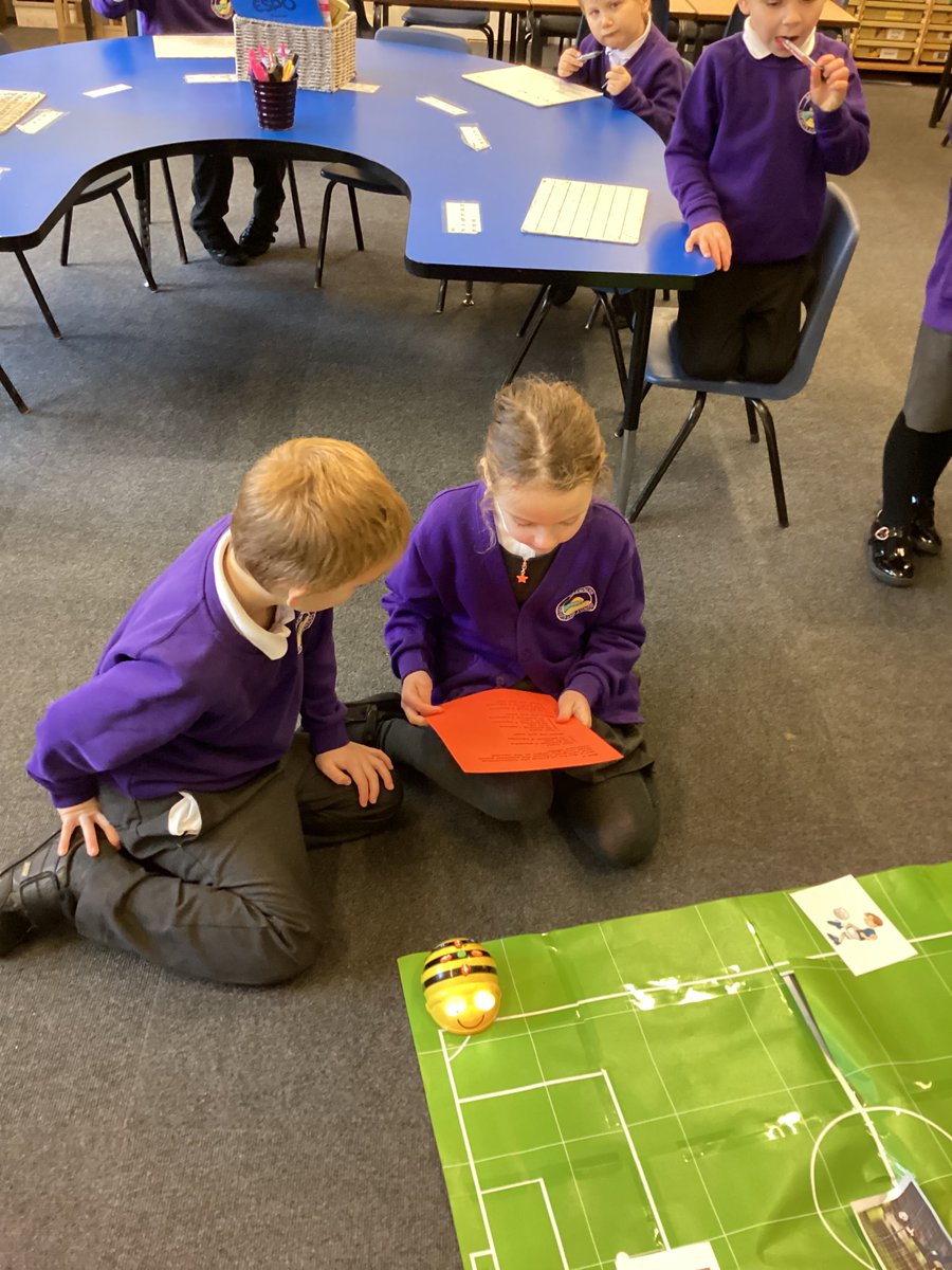 SkegInfantAcad's tweet photo. Last week Year 1 had lots of fun learning how to programme a bee bot. We followed instructions to get the the different football themed areas on the mat. #Computing #Jointproject https://t.co/sKg2adLIOn