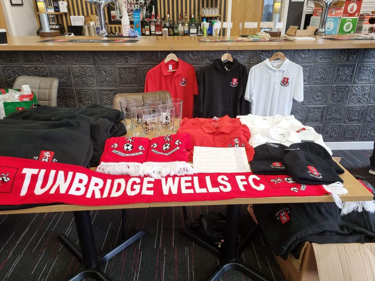 TWFC produce can be ordered now - delivery to the Pavilion on 16th December.  Email clubhousemanager@tunbridgewellsyouth.com

Hoodie - £24 / £21. 
Size - 5/6, 7/8, 9/11 12/13 child.  M, L and XL adult.
Polo shirt - £15. 
Size - S, M, L, XL adult.
Glass - £5 
Hat - £8
Scarf - £12