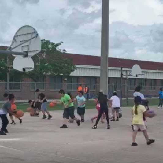 YMCAofSPBC's tweet photo. As Troy Bolton once said “Get’cha head in the game”! During the basketball expanded learning opportunity youth are learning the importance of hand eye coordination to keep their head and eyes up while dribbling. @PrimeTimePBC #QualityOST #QualityAfterschool https://t.co/EwbluefqYY