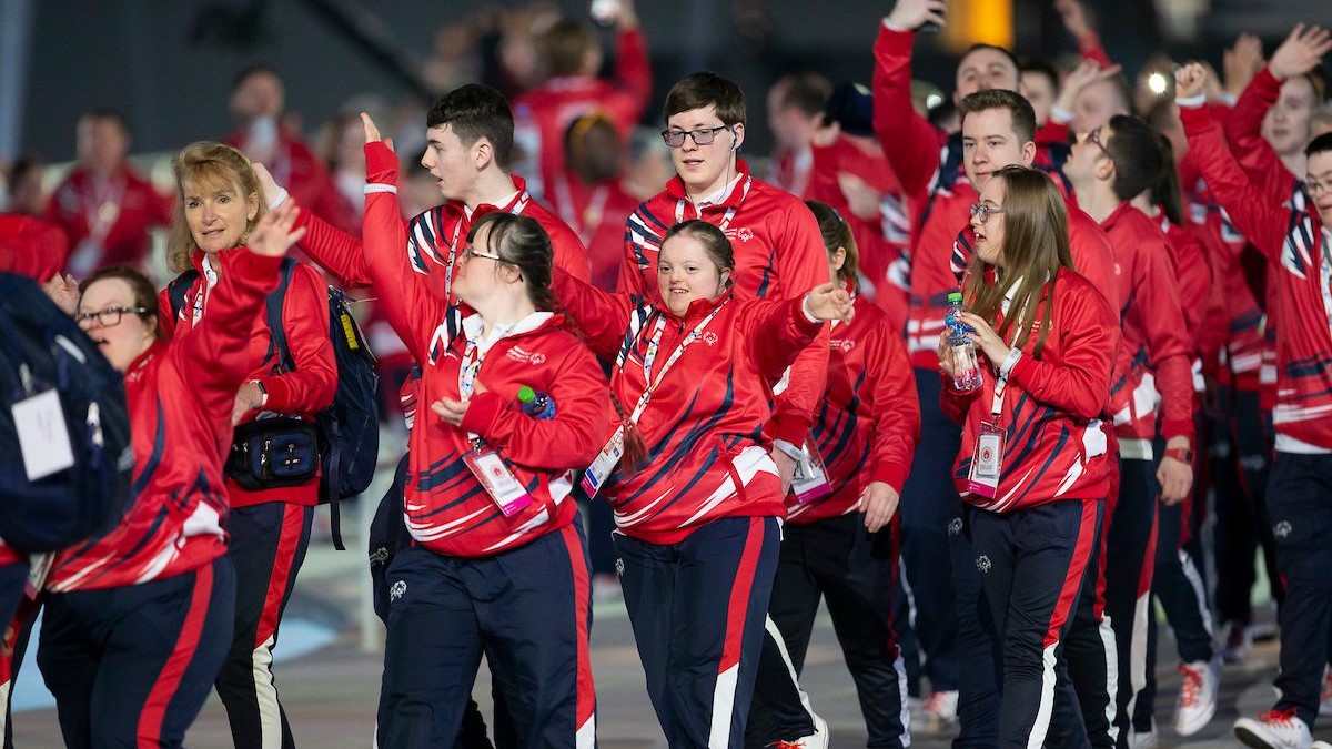 𝘾𝙤𝙪𝙡𝙙 𝙮𝙤𝙪 𝙝𝙚𝙡𝙥 𝙏𝙚𝙖𝙢 𝙎𝙊𝙂𝘽 𝙖𝙩 𝘽𝙚𝙧𝙡𝙞𝙣 2023?

We have 4 roles to support our athletes in our @SOWG_Berlin2023 team:

🔹 2 x Physiotherapist
🔹 Medical Officer
🔹 Head Coach - Badminton

Learn more 👉 bit.ly/3Uy3IA0

#TeamSOGB | #InclusionInAction