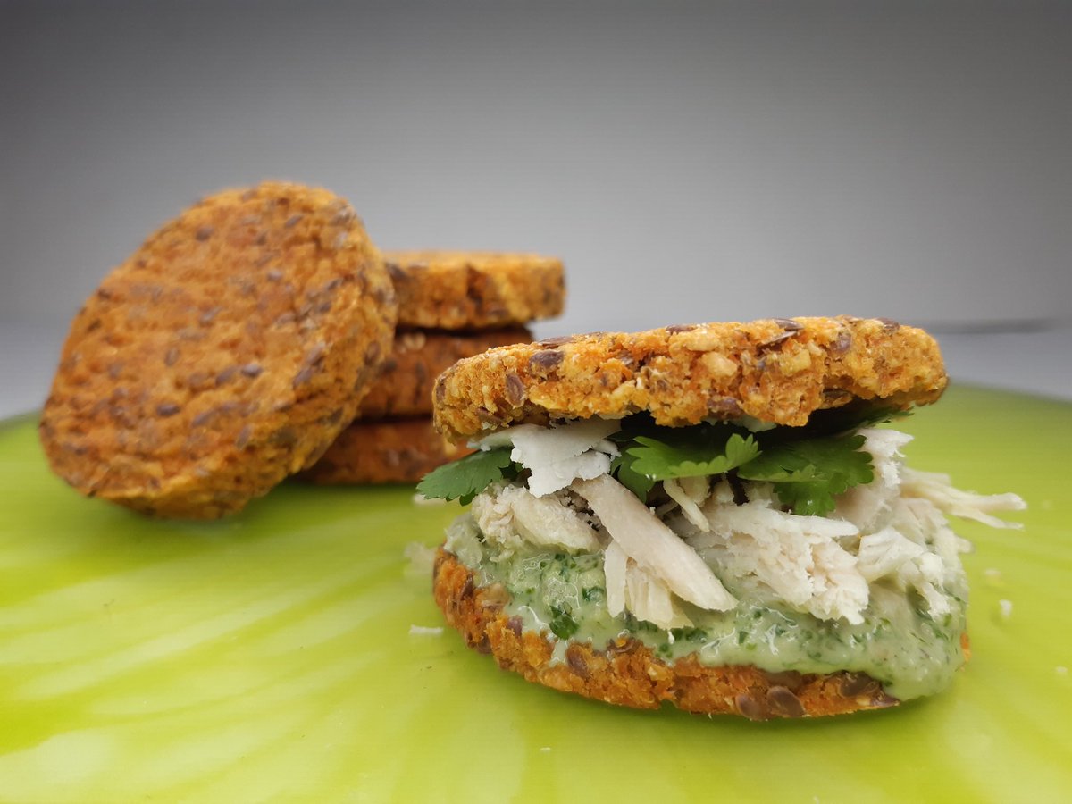 No hay nada como comenzar un Lunes con un estilo de reina pepiada saludable (SIN GLUTEN).
Contamos con arepas de cualquier tubérculo.
Pide tu SUCCO PACK de arepas congeladas para que sólo las calientes.
