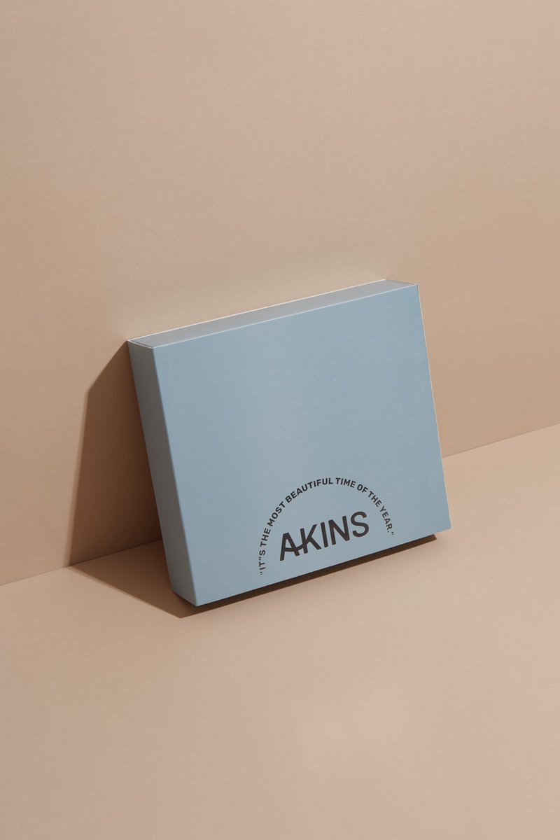 akinssunscreen's tweet photo. NEW! SPF ALERT🚨
ปกป้องแก้มจากแสงแดด และมลภาวะด้วย VEGAN CHEEK SCREEN SPF50 PA++++ GIFT BOX & CARD (บรรจุ 2 สี) ในราคาสุดพิเศษ 999 บาท (จาก 1,250 บาท) จำนวนจำกัด💙
Line 👉🏻 https://t.co/r2pqB1cJsJ
Lazada👉🏻 https://t.co/VjW7VkEEQO
Shopee 👉🏻 https://t.co/ybbh09DTn3
#honestspf https://t.co/XtYbtANmua