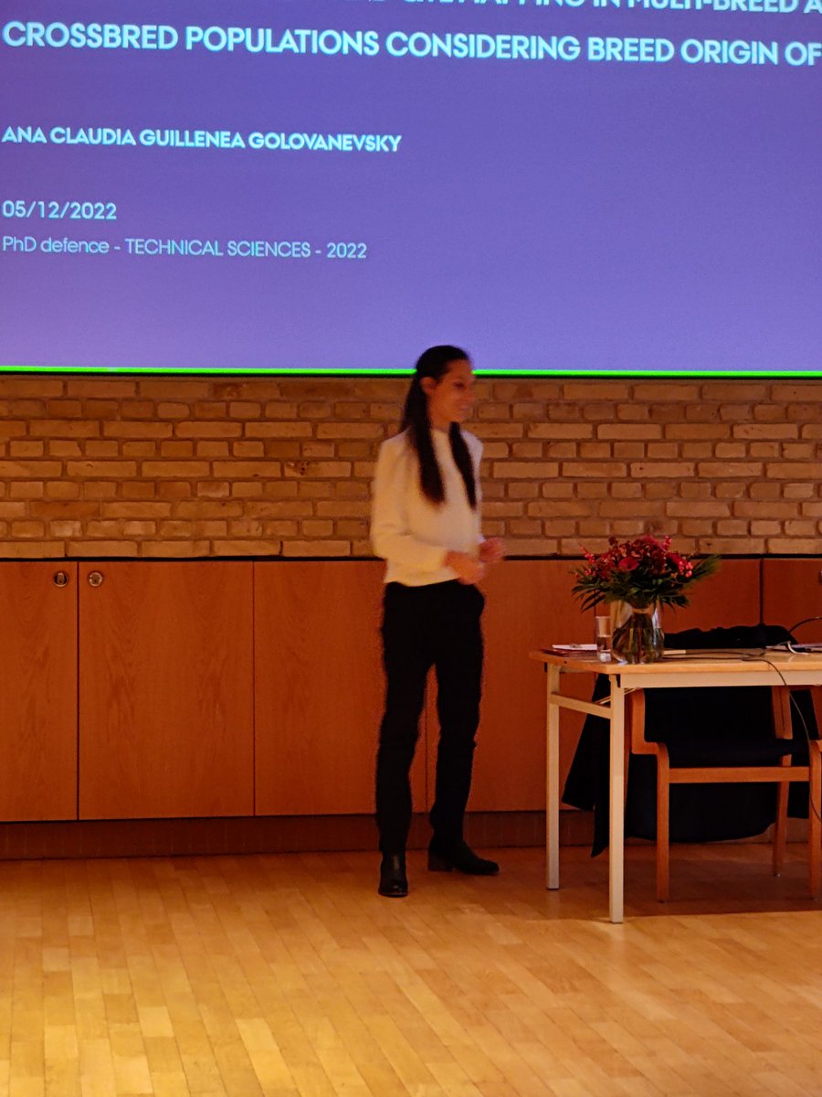 Ana Guillenea defended successfully her PhD thesis "Genomic prediction and QTL mapping for multibreed and crossbred populations considering breed origen of alleles" #QGG