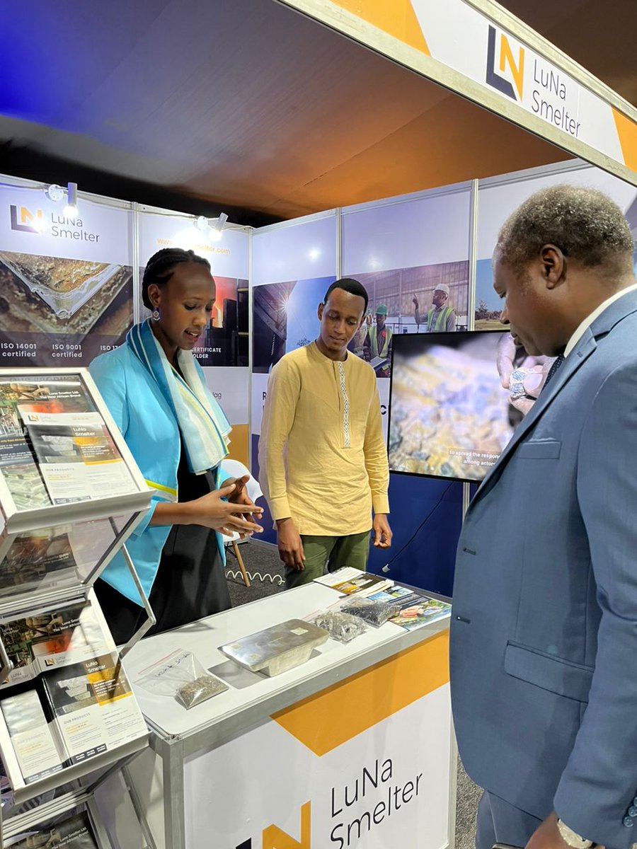 As part of the #MiningWeekRw2022, this morning we have received high dignitaries at our booth, including the Right Hon. <a href="/EdNgirente/">Edouard Ngirente</a> and explained about our work towards a more modern &amp; sustainable business. 
#Digitaltracebility

<a href="/RwandaMinesB/">Rwanda Mines, Petroleum and Gas Board</a>
<a href="/EnvironmentRw/">Ministry of Environment - Rwanda</a>
<a href="/RwandaFinance/">Ministry of Finance & Economic Planning</a>