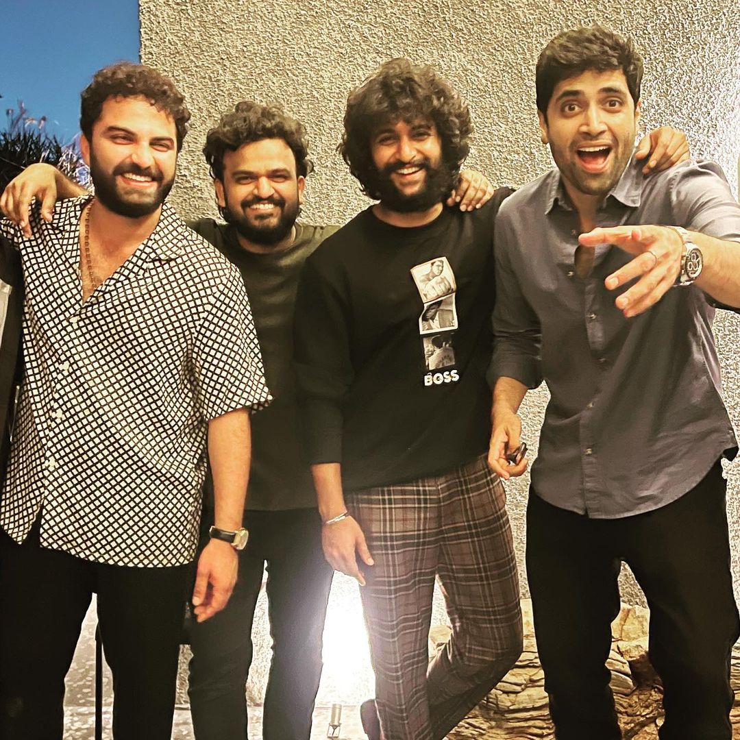 FilmyFocus's tweet photo. #HITVerse loading …🔥🔥🔥
#VikramRudhraRaju #KrishnaDev #ArjunSarkar
#Nani #VishwakSen #AdiviSesh #Hit2TheSecondCase #HIT3 🤙🏻😎
@NameisNani @AdiviSesh @VishwakSenActor
@KolanuSailesh #Tollywood #FilmyFocus https://t.co/4xgH3txAM0
