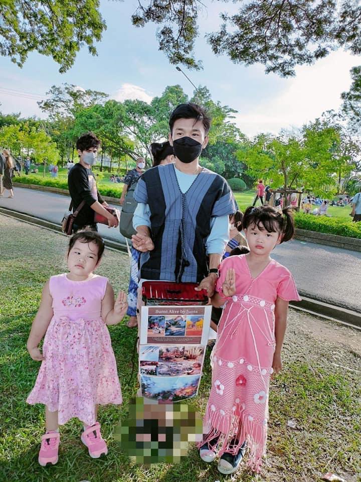 Khithitofficial's tweet photo. ထိုင်းနိုင်ငံ ဘန်ကောက်မြို့တွင် နွေဦးတော်လှန်ရေး  အလှူခံ တစ်ရက်တာ ရန်ပုံငွေ ဘတ် ၄၉၀၀ ရရှိ 
read more-> https://t.co/GB5D6yJV8S https://t.co/N7vHRGpQiH