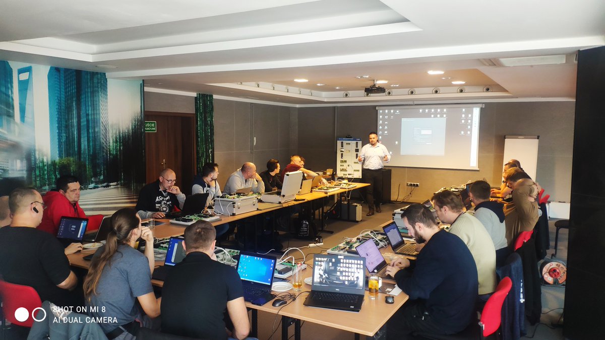 Firma_ROGER's tweet photo. W ostatnim czasie mieliśmy przyjemność poprowadzić szkolenia dla przedstawicieli firm: Volta, Grupa ROMI, Sawel, SECAM, ALKAM SECURITY oraz Genway, podczas których przybliżyliśmy najważniejsze aspekty dotyczące drugiej wersji systemu RACS 5 v2.

https://t.co/acDgccp3M5 https://t.co/MxQ3WDHOvJ