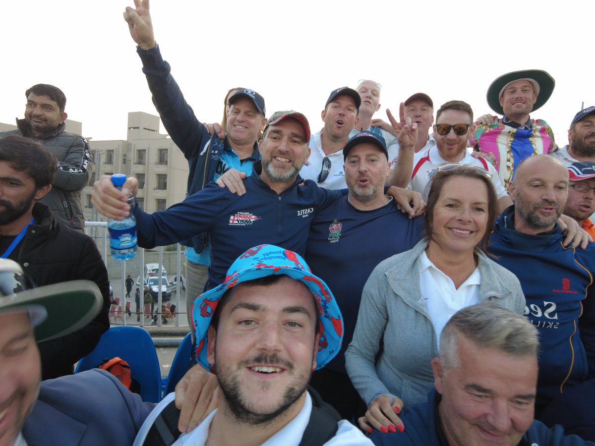 elitebandwagon's tweet photo. Wooowww #PAKvENG 

@chuckadolphy https://t.co/T8YViZMgVT