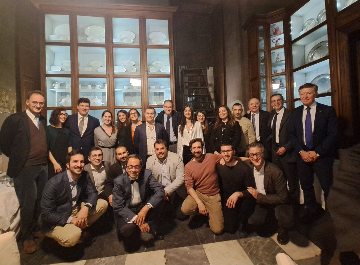 SICfegato's tweet photo. Conclusa l'edizione 2022: 21 allievə da tutta Italia, piu di 60 relazioni, 6 sessioni interattive, 6re-live e 15interventi live. Grazie a tuttə per l"entusiasmo @SIC_chirurgia @FrancescaRatti3 @Aicep4 @arditofra75 @Giammatwit @AldoRocca6 @Abuhilal9Abu @ARuzzenente @TorzilliGuido https://t.co/IFJXIIWEjm