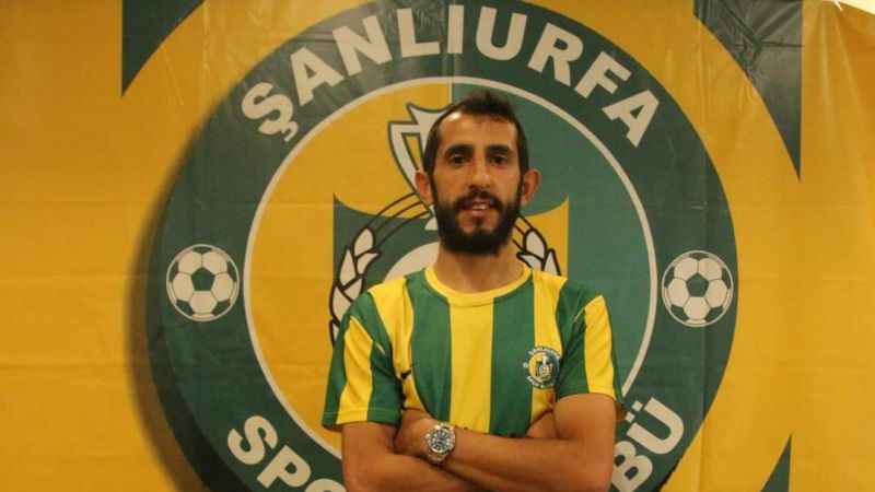 📢 🎁 DİKKAT ÇEKİLİŞ VAR!
Geldiği günden beri Arma için oynayan Forma için savaşan Çift Ciğer Cumali Bişi (<a href="/Cumalibisi93/">Cumali Bişi</a>)'nin imzalı maç formasını kazanmak isteyen bu twit'i RT yapıp hesapları takip etmeli.
O şansli kişinin belirleneceği tarih 19/12/2022 Herkese bol şans 😎😎😎