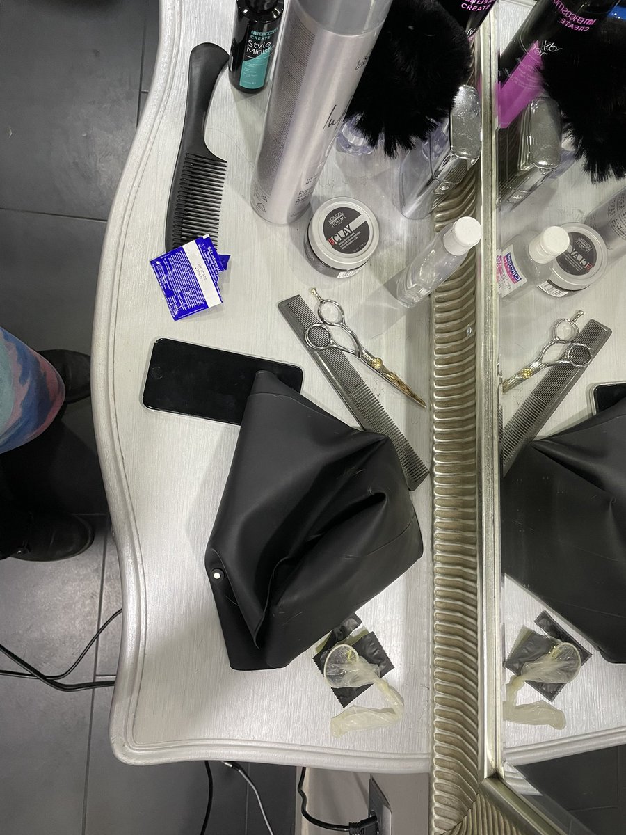 Mia chez le coiffeur…