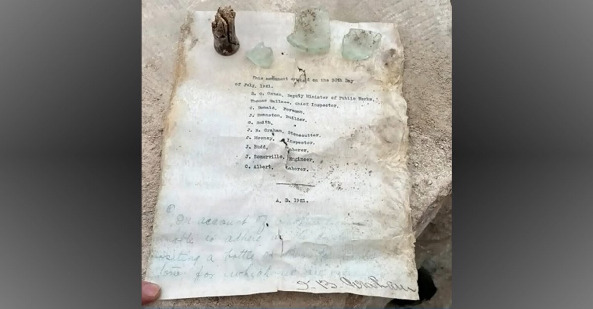 rum_raiders's tweet image. Prohibition Era Message in a Bottle Discovered In Wreckage Of Statue Toppled by Protesters
rumraiders.com/article/prohib…
.
#repealday #Prohibition #Messageinabottle #history #archaeology #alcohol #spirits #rum