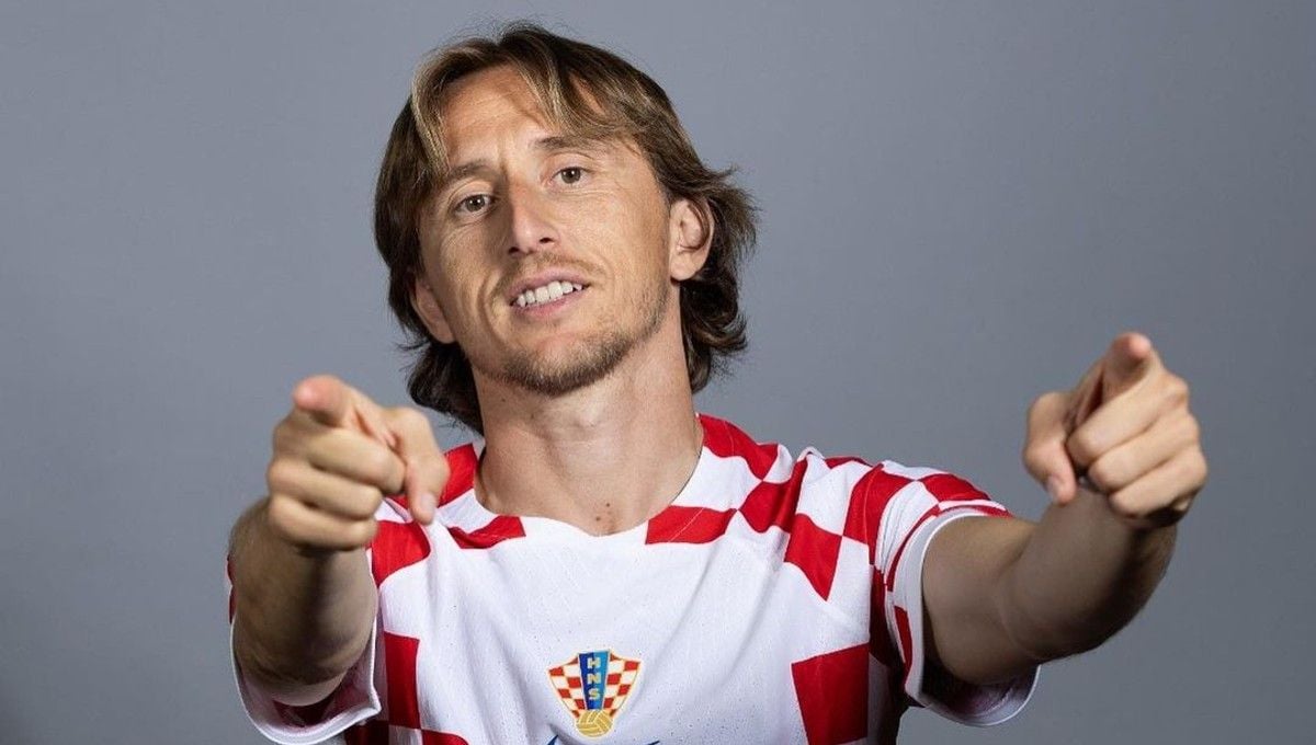 Mario___RM's tweet photo. No somos conscientes de lo que está haciendo Luka Modric con Croacia.

En 2018 llega a la final del Mundial y ahora la vuelve a meter entre las 8 mejores selecciones del Mundo.

Leyenda enorme Luka Modric. https://t.co/Eh29JRaGEV
