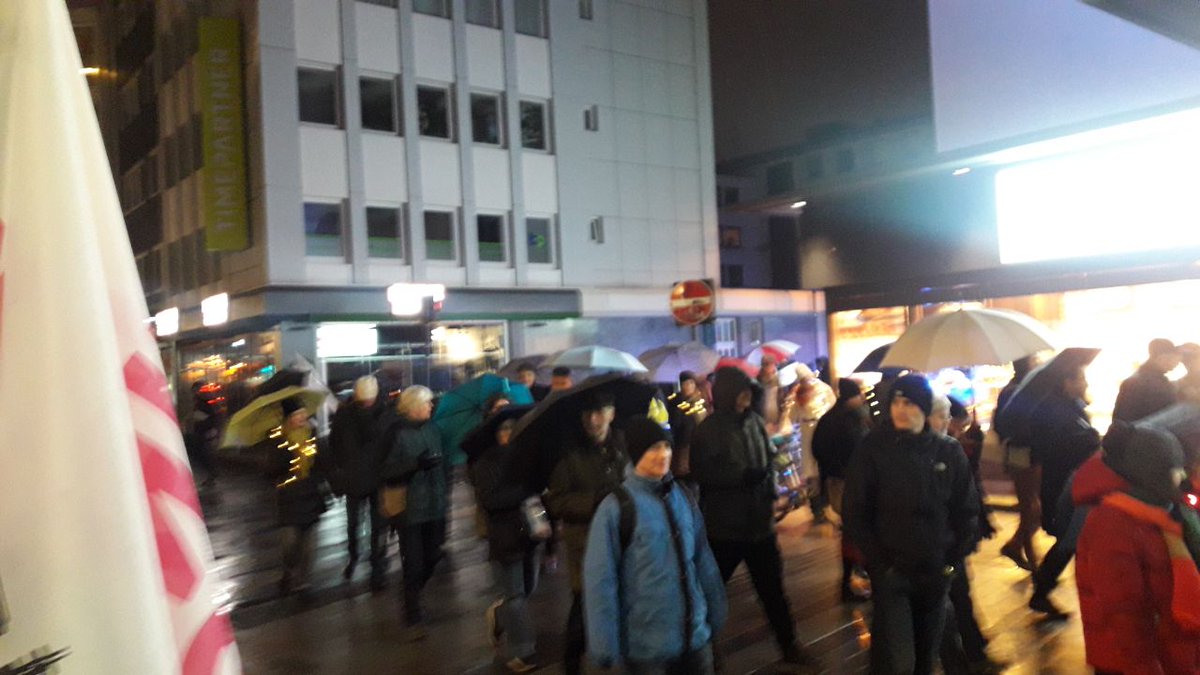reclaimrosalux1's tweet photo. #Köln #k0512

130 Schwurblies - mehr als gestern bei Beisicht👏 https://t.co/3hNHLP5i0I