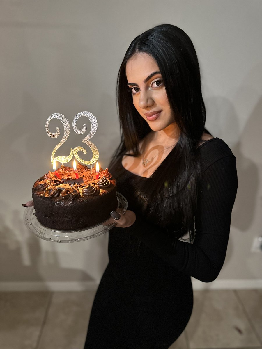 LYNETTEVIVO's tweet photo. Jordan year unlocked #23 ❤️🎉 
12/03 https://t.co/TNAZv4TP7d