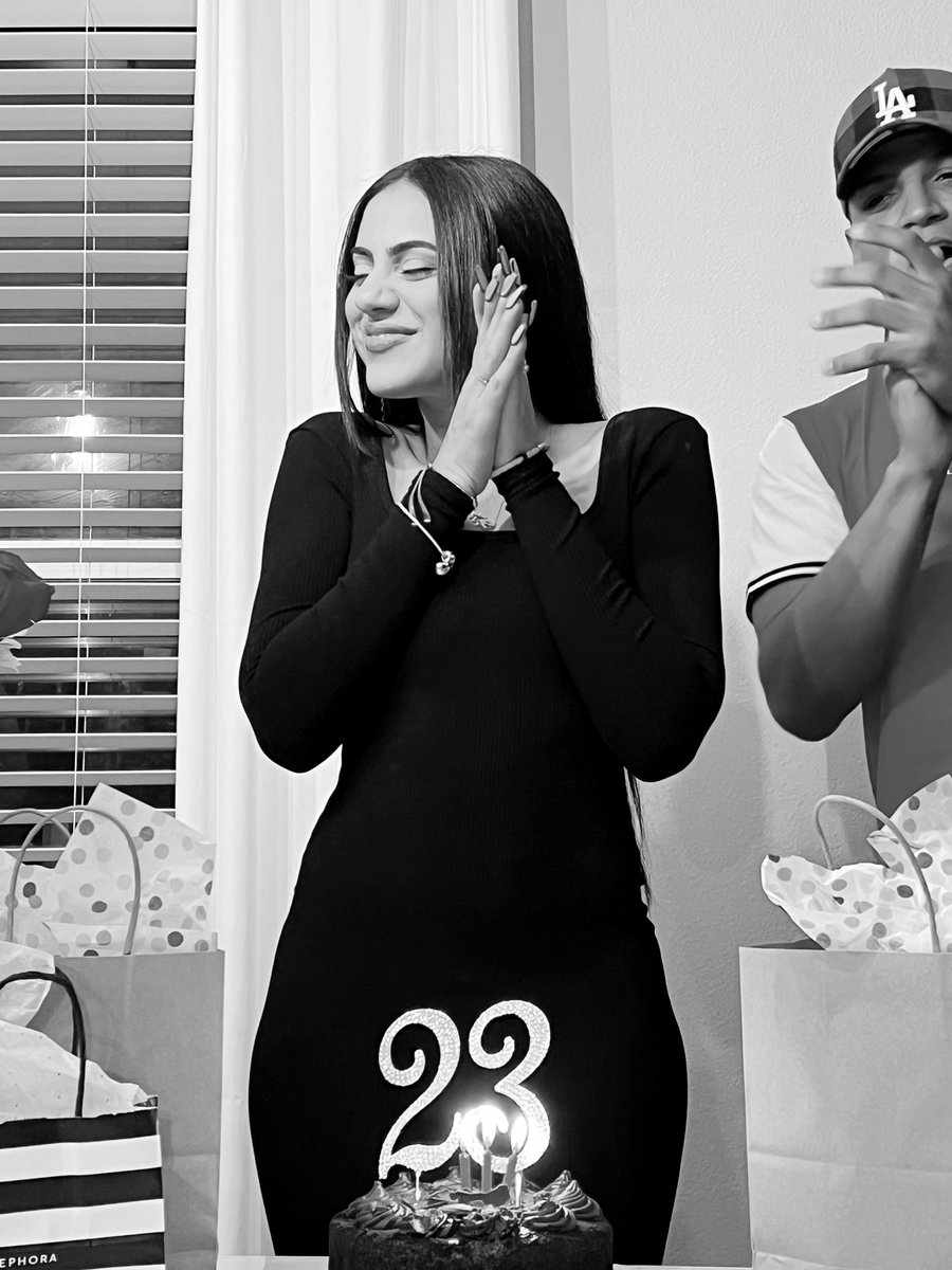 LYNETTEVIVO's tweet photo. Jordan year unlocked #23 ❤️🎉 
12/03 https://t.co/TNAZv4TP7d