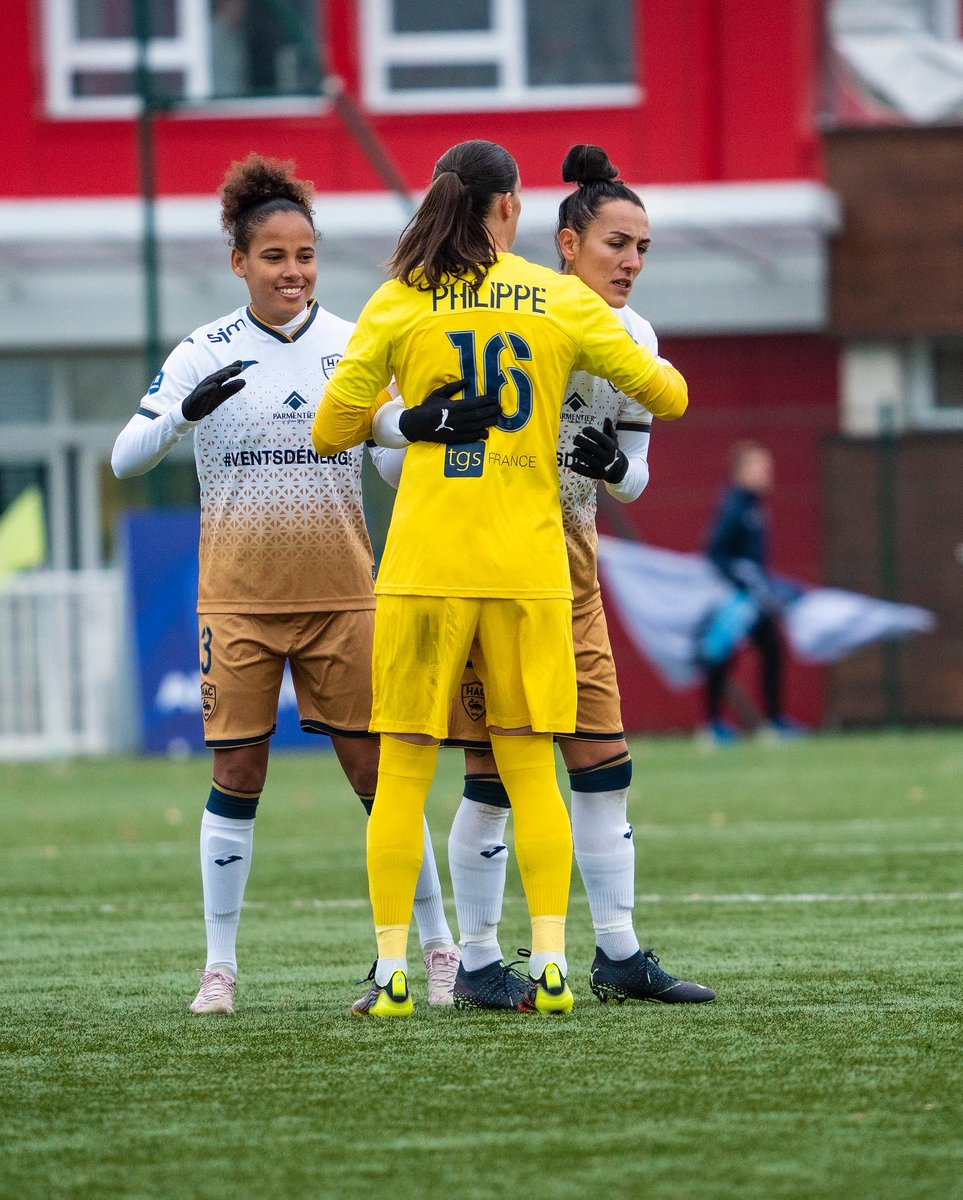 Laeti_Philippe's tweet photo. ๐ซก Tomber ensemble, se relever ensembleโฆ ๐๐งฑโ๏ธโโโ
โโโโ
๐งค @KEEPERsportFRโโโ
โฝ๏ธ @hacfem
โโโโ
#hac #lehavre #lh #hacwomen #soccer #women #football #feminin #championnat #together #keepitall #ksfamily #keepersport https://t.co/anwCSEq7eU