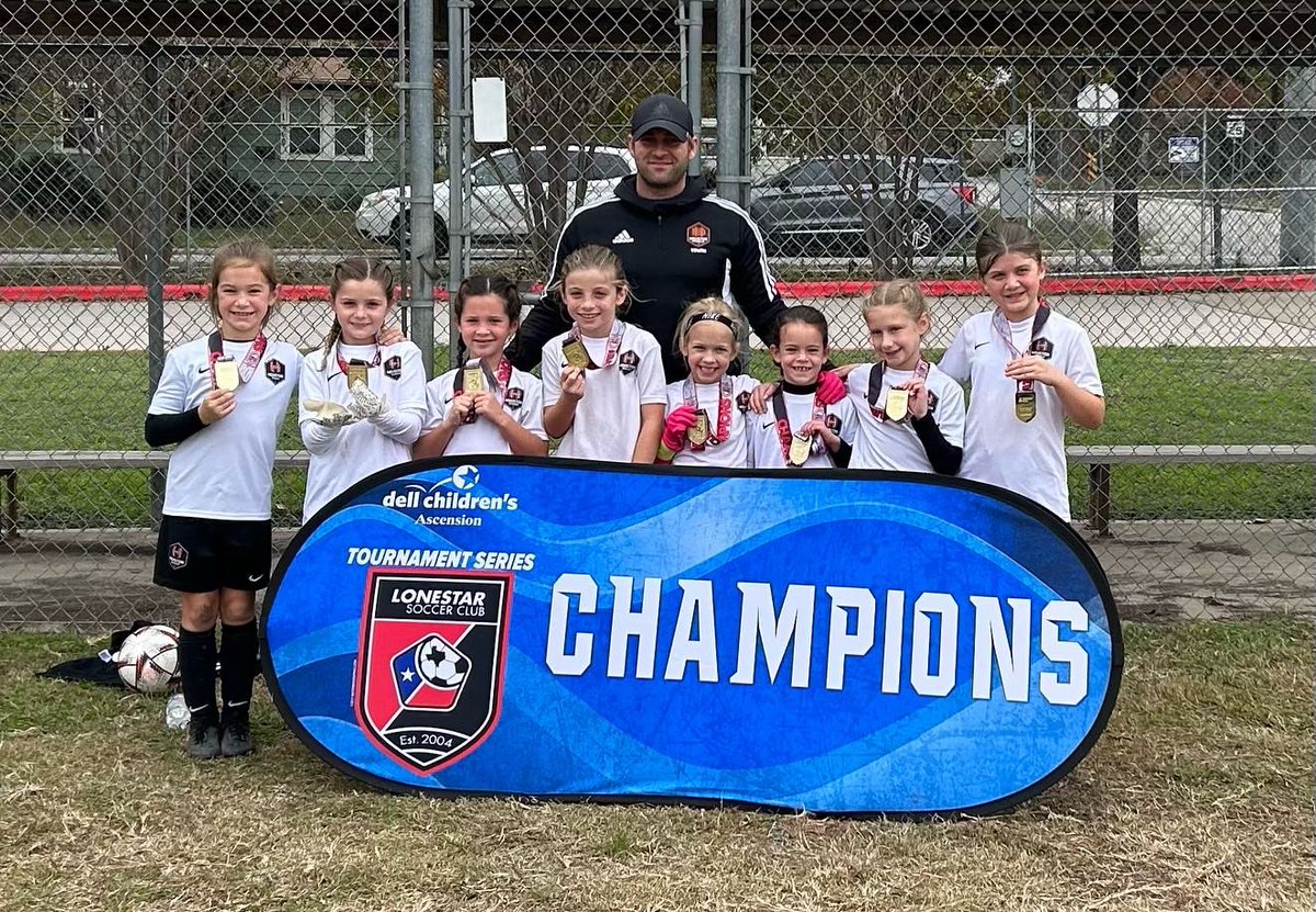 HTXSoccer's tweet photo. Beaumont had 4 Champions &amp; a finalist at the @lonestarsc Bat City tournament this weekend! ⚽️🧡

Dash Beaumont 14 YA 🥇 
Dash Beaumont 12 Orange 🥇 
Dash Beaumont 11 Orange 🥇 
Dynamo Beaumont 11 Orange 🥇 
Dynamo Beaumont 08 Orange 🥈 

#dynamodashyouth #ddybmnt #ddycomp #ddyya https://t.co/wTKHbqy5GS