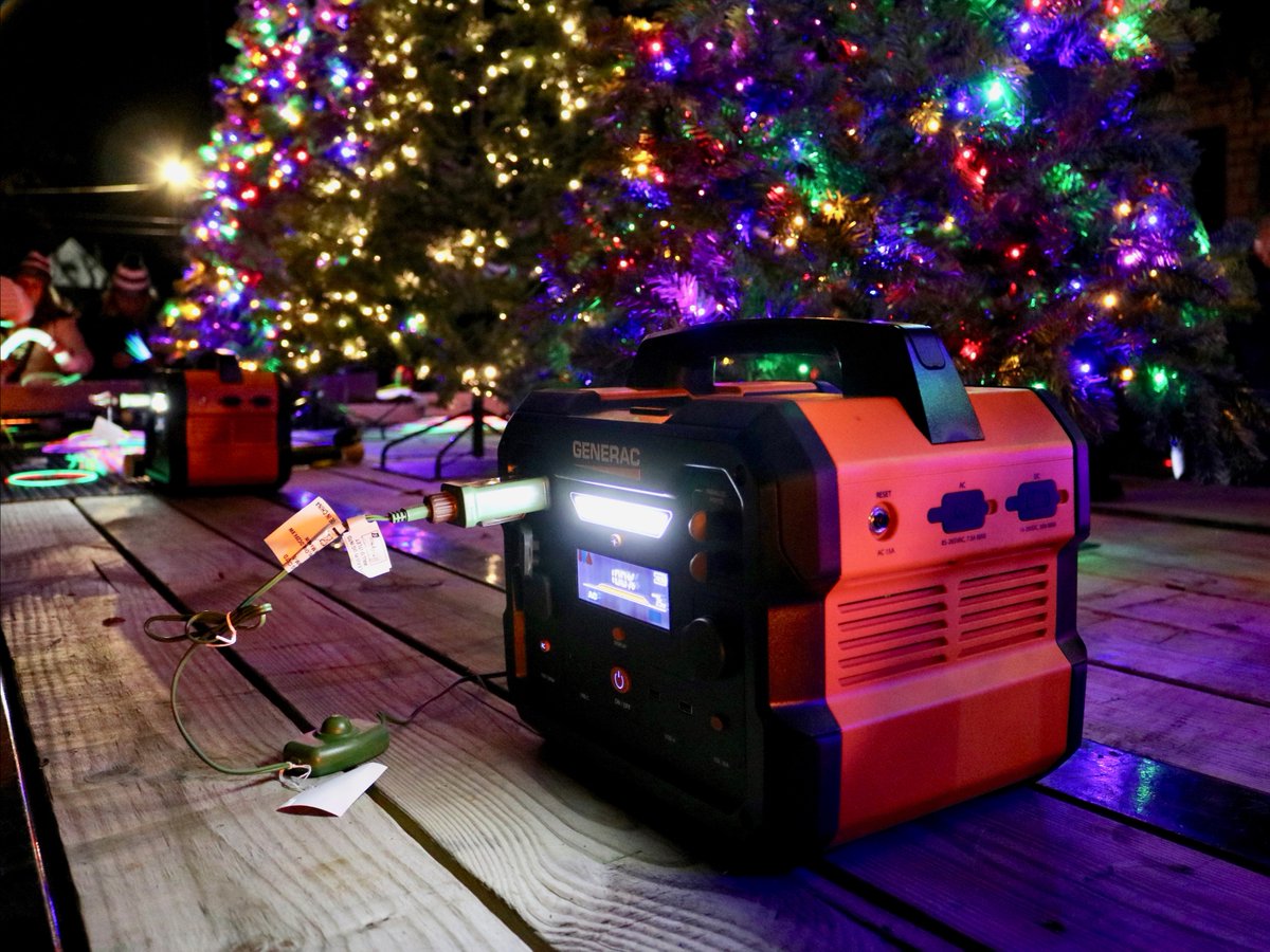 Generac's tweet photo. Over the weekend our new GB1000 Portable Power Stations helped power holiday spirit across Wisconsin at parades in Whitewater, Jefferson, and Waukesha.
#HolidaySpirit #HolidayParade #PoweredByGenerac #ThePowerOfGenerac https://t.co/LEprVdAjFr