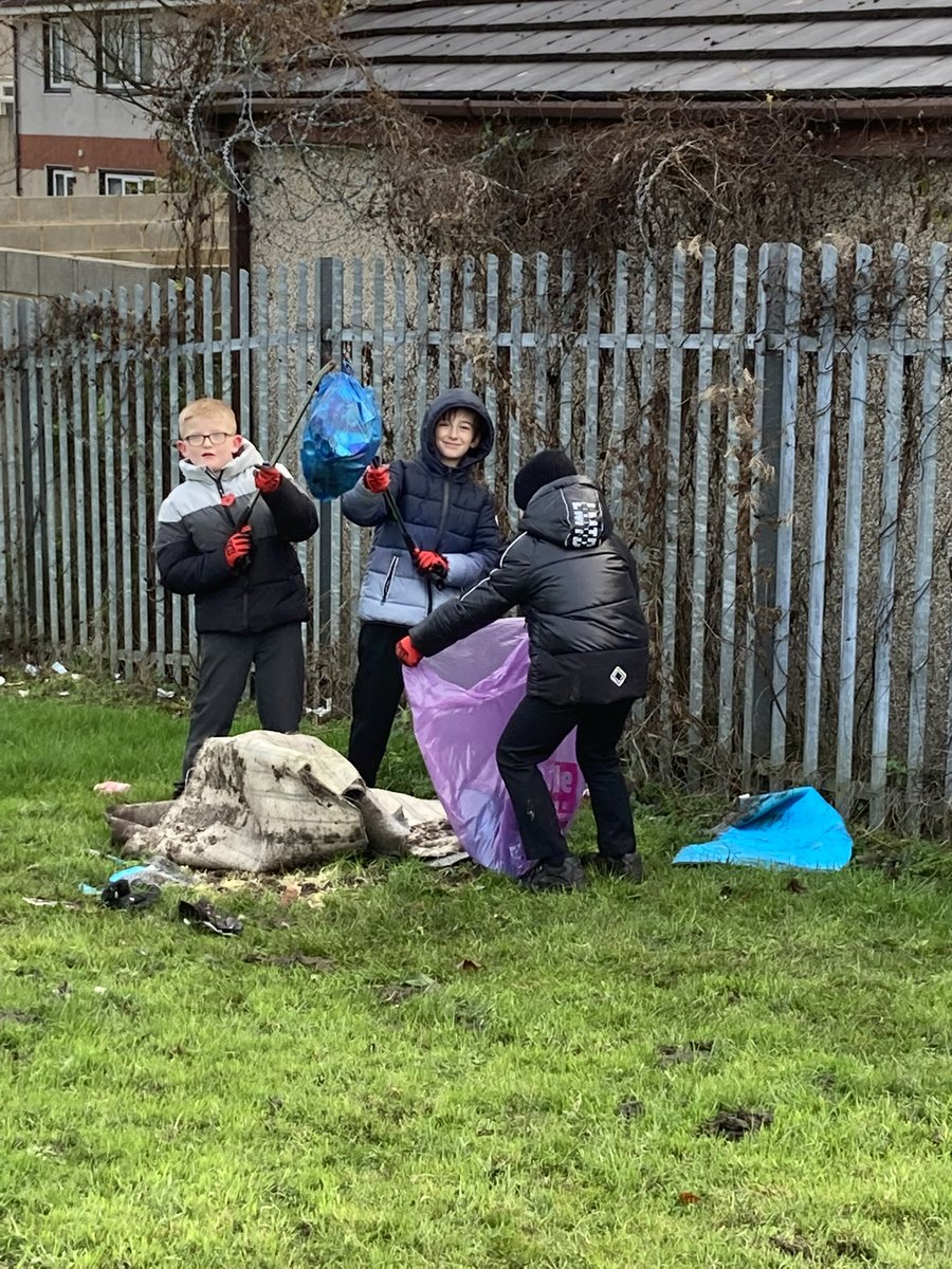 FagleySchool's tweet photo. Today, some of our children took part in a litter pick and were joined by some children from St Clare’s. They collected several bags of rubbish and were thanked by Andy from #Incommunities, who was very impressed at seeing young people helping to take of the environment. https://t.co/ARTYHNjdH7