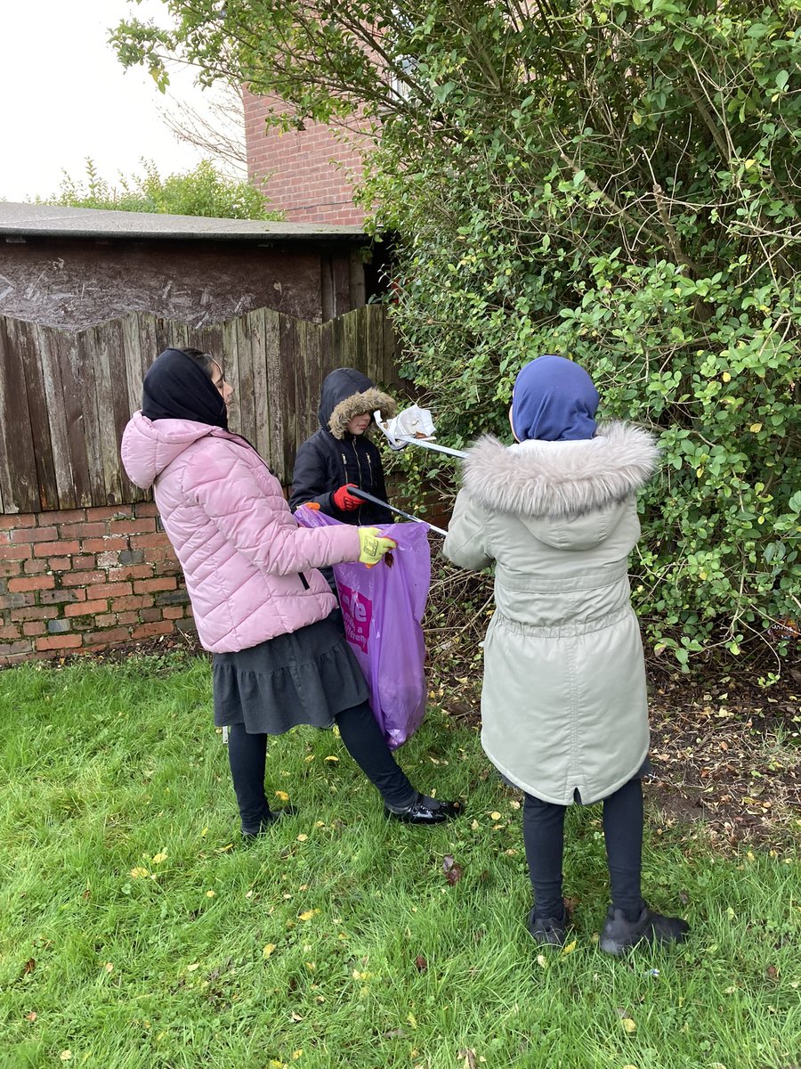 FagleySchool's tweet photo. Today, some of our children took part in a litter pick and were joined by some children from St Clare’s. They collected several bags of rubbish and were thanked by Andy from #Incommunities, who was very impressed at seeing young people helping to take of the environment. https://t.co/ARTYHNjdH7