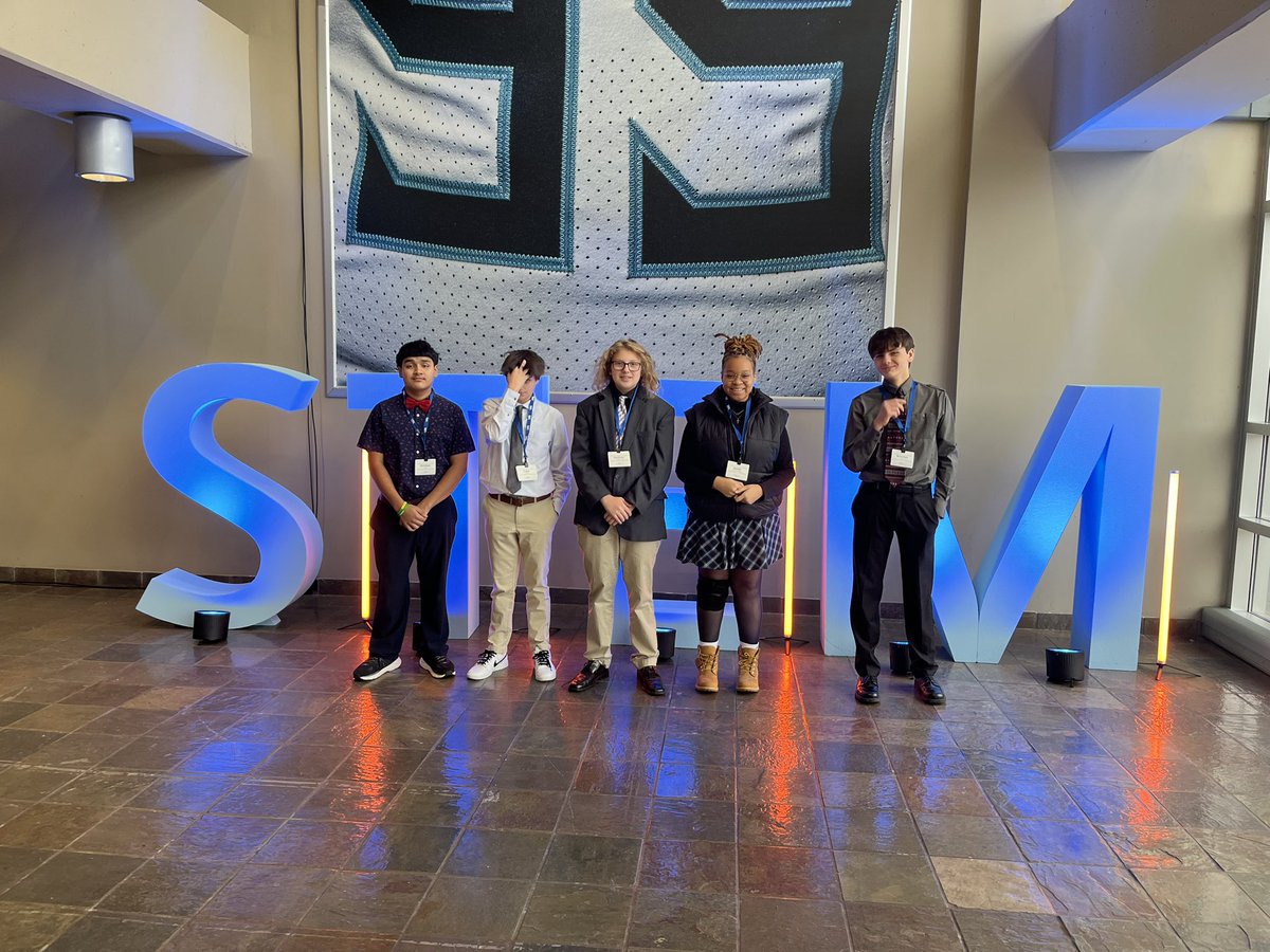 RFMS_STEM's tweet photo. At the CS Momentum conference with some amazing student professionals!  So proud our school brought two state Finalist projects! @RockyForkMS #boltup https://t.co/R9hLhp3Nk1
