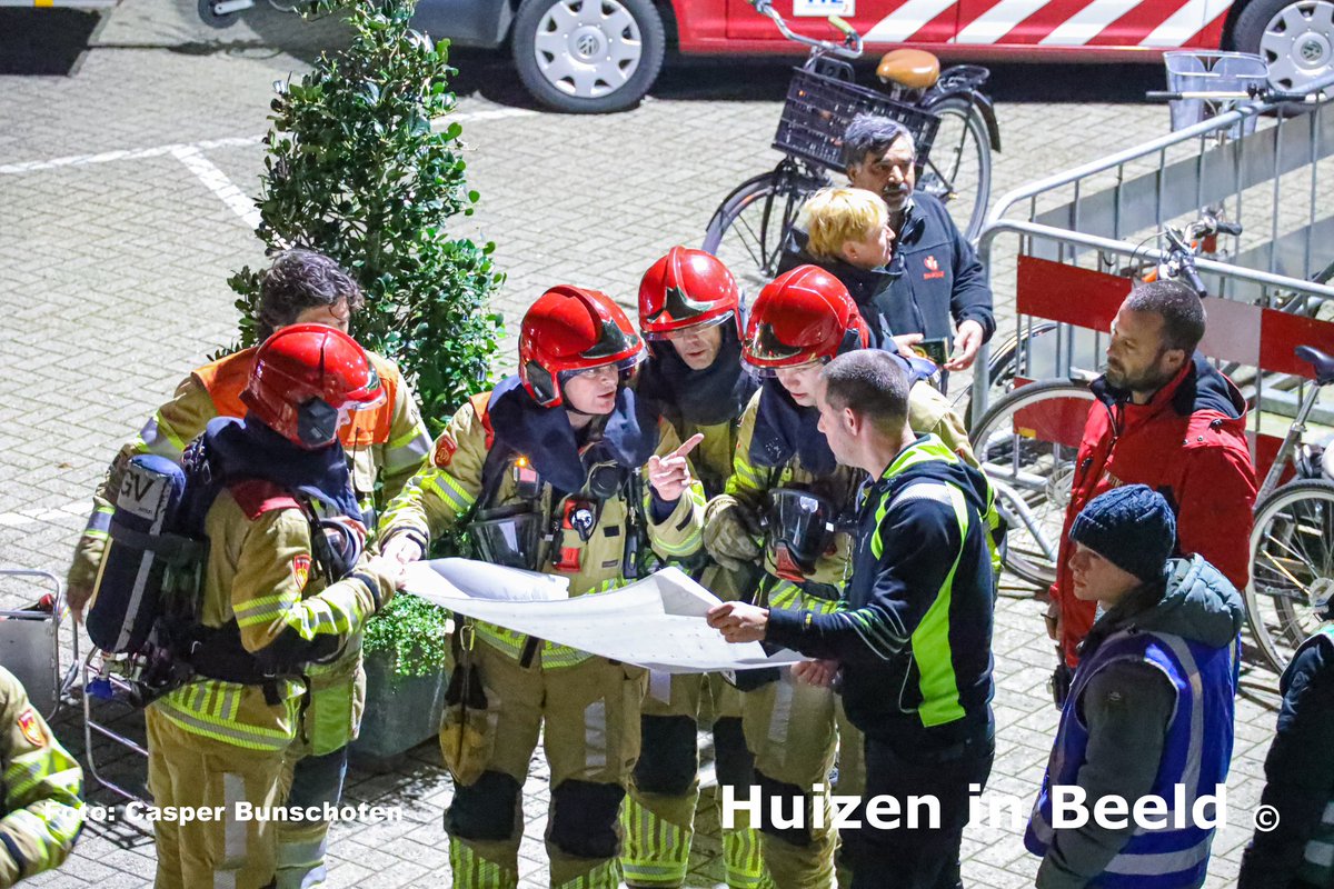 Brandweer en KNRM oefenen op asielzoekersboot.
instagram.com/p/CltZNu5N3m0/…
© Fotograaf: Casper Bunschoten.