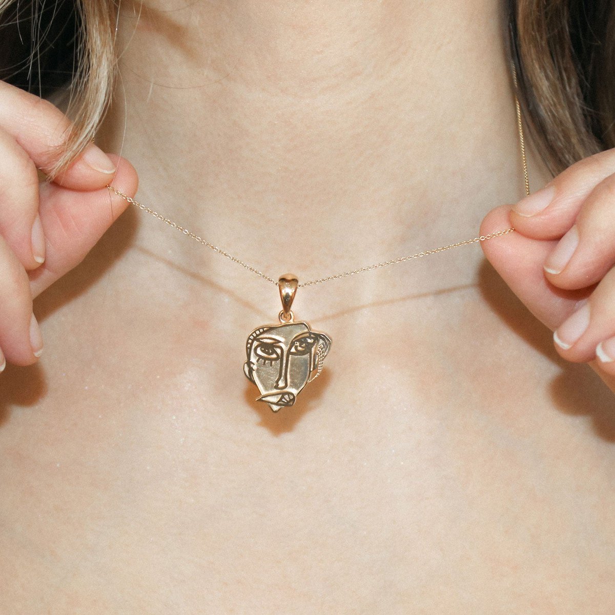 nunchi_eth's tweet photo. The nunchi x @alyssastevens_ collab is now live! Get your own stunning 'it's time to enter the spaceship' Necklace here: https://t.co/ljoUKM2b74. Available in multiple metals. Order now to get in time for the holidays! https://t.co/5gUpFHj1jl