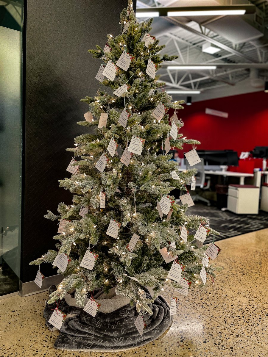 Bay and Bay tweet media