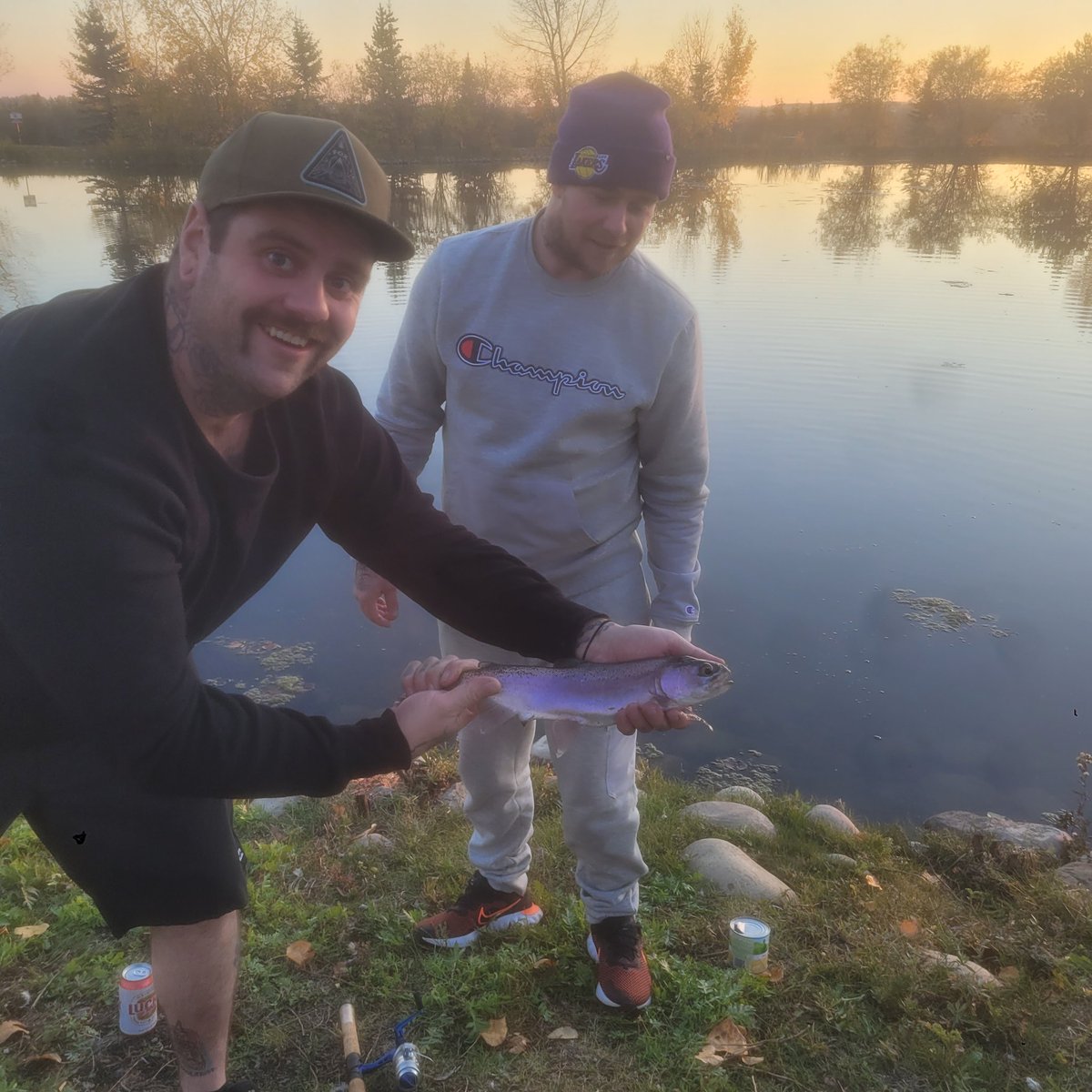 yousalty_friend's tweet photo. 1 month today without my brother, bestfriend, uncle to my son, a dude who had a heart of gold and would do whatever he could to help others and make people smileπβ€οΈ I love you Craig and Miss you so much man. I hope you're at peace wherever you ended up. #RestInPeaceKing https://t.co/4CCNjbvkZz