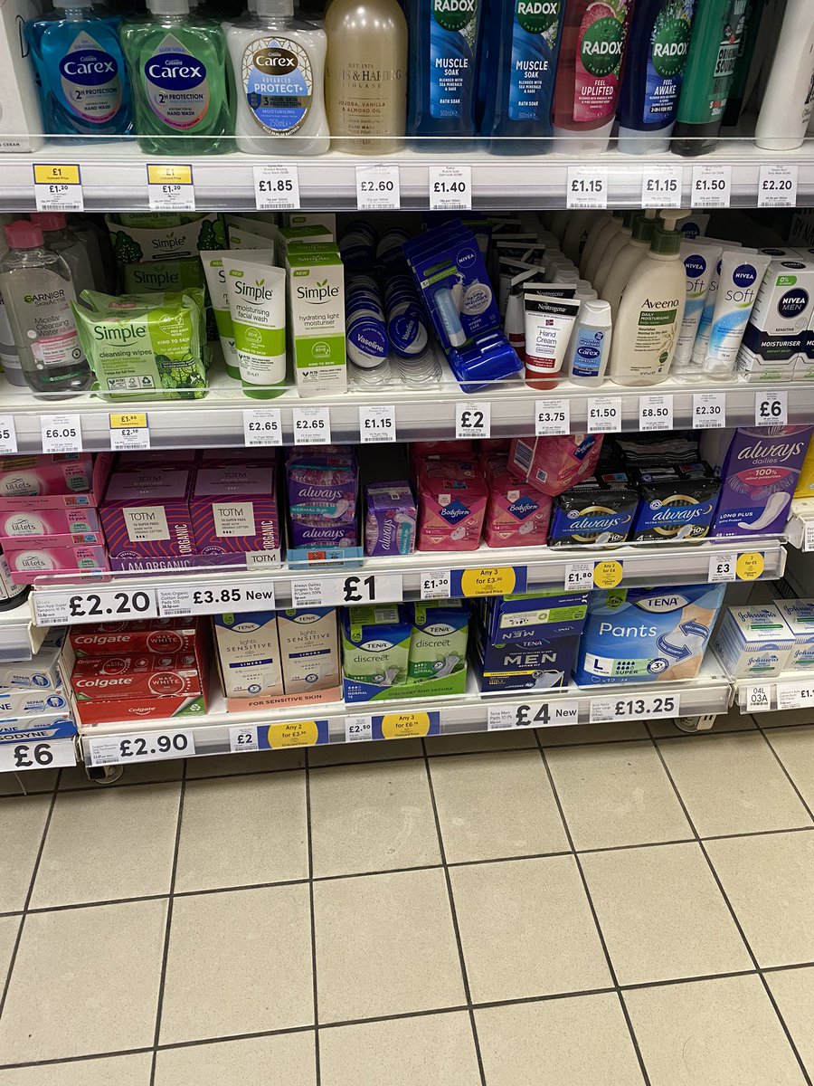 suzd81's tweet photo. @Tesco I’d review your range in #tescobowness no tampons with an applicator but lots of variations of sanitary towels seems strange https://t.co/KUCe6gjEOC