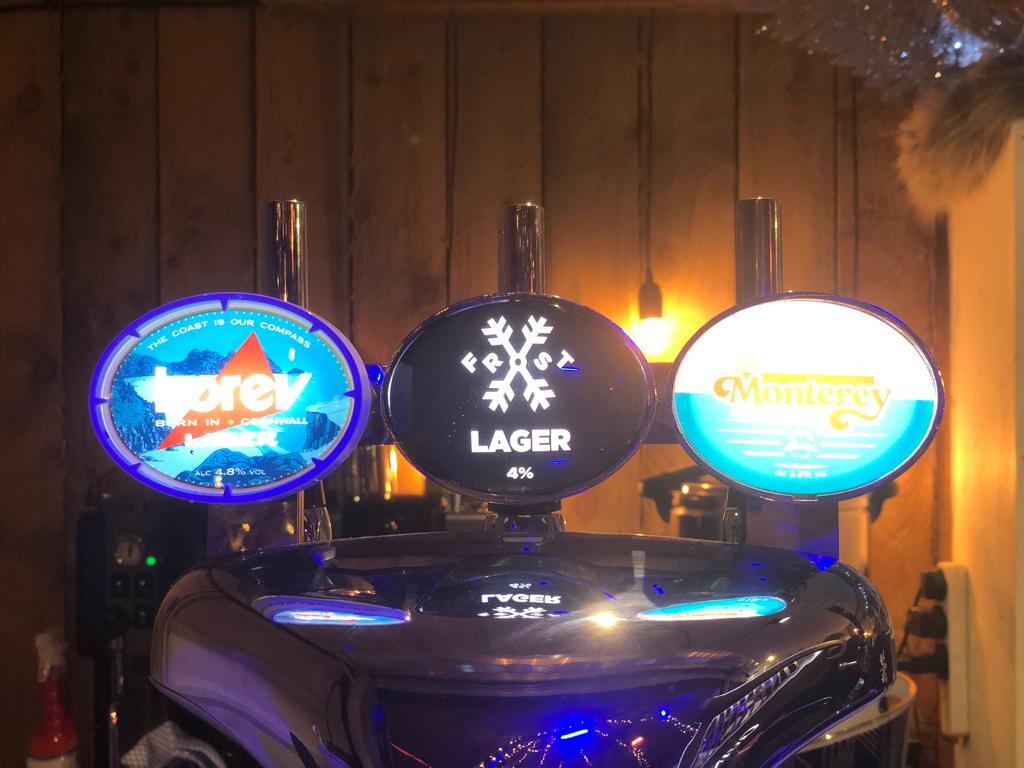 Only the best on tap for our customers! 😍

Come and join us for a fresh pint 11am-11pm everyday, it's Christmas after all! 💃🍻

.
.
.
#frost #frostsalisbury #popupbar #tipi #drinks #craftbeer #realale #salisburyevents #christmassalisbury #salisburycitycouncil

JUST NOW